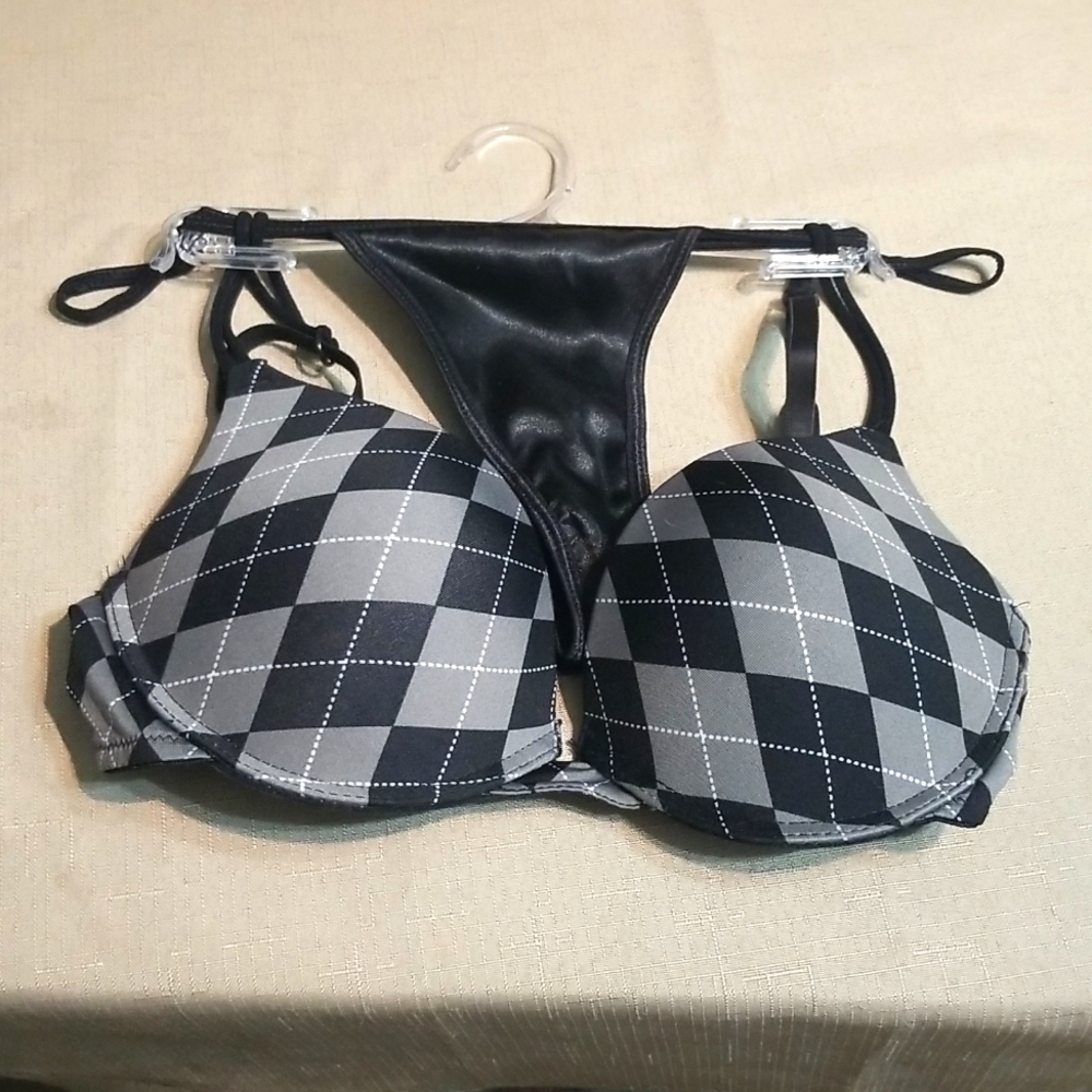 NWOT Plaid Bra Lingerie Set 34C/34